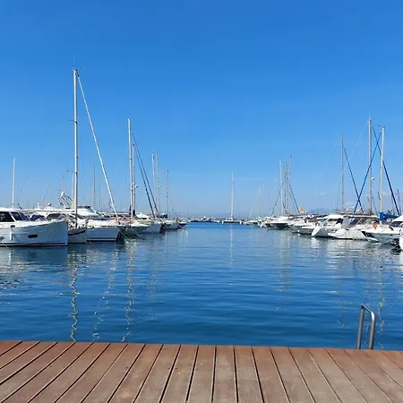 Apartamento En El Mar Roses Exterior photo